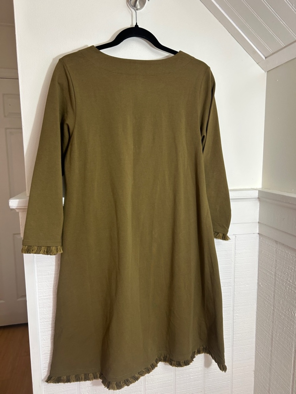Spartina 449 Island Fringe Dress NWOT in
Olive Green size Medium - Picture 8 of 8